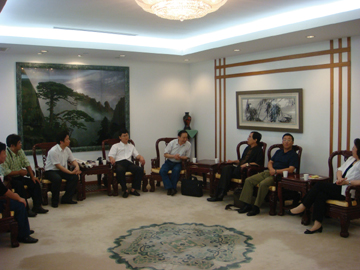 5、中国书法美术代表团拜访中国驻日本大使馆.jpg