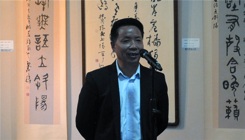 3中国华侨茶叶基金会副理事长郑德成讲话.jpg